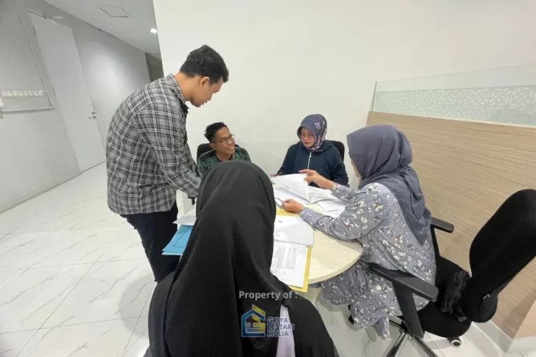 Tandatangan Realisasi Pembelian Rumah di Perumahan Griya Lestari Mulia dengan Bank BRI Pasuruan dan Notaris Widjanarti Pasuruan